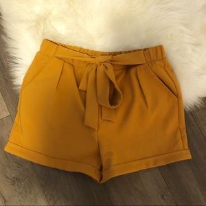 Have Yellow Orange Tie Front Shorts Size Medium